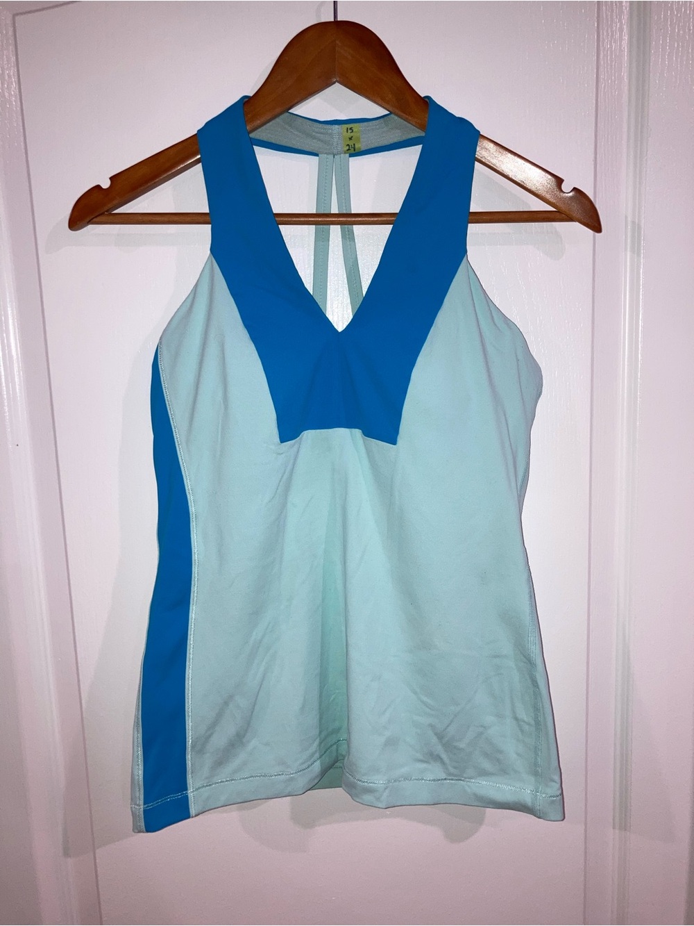 Lululemon Light & Dark Blue Halter Activewear Tank Top - size 8